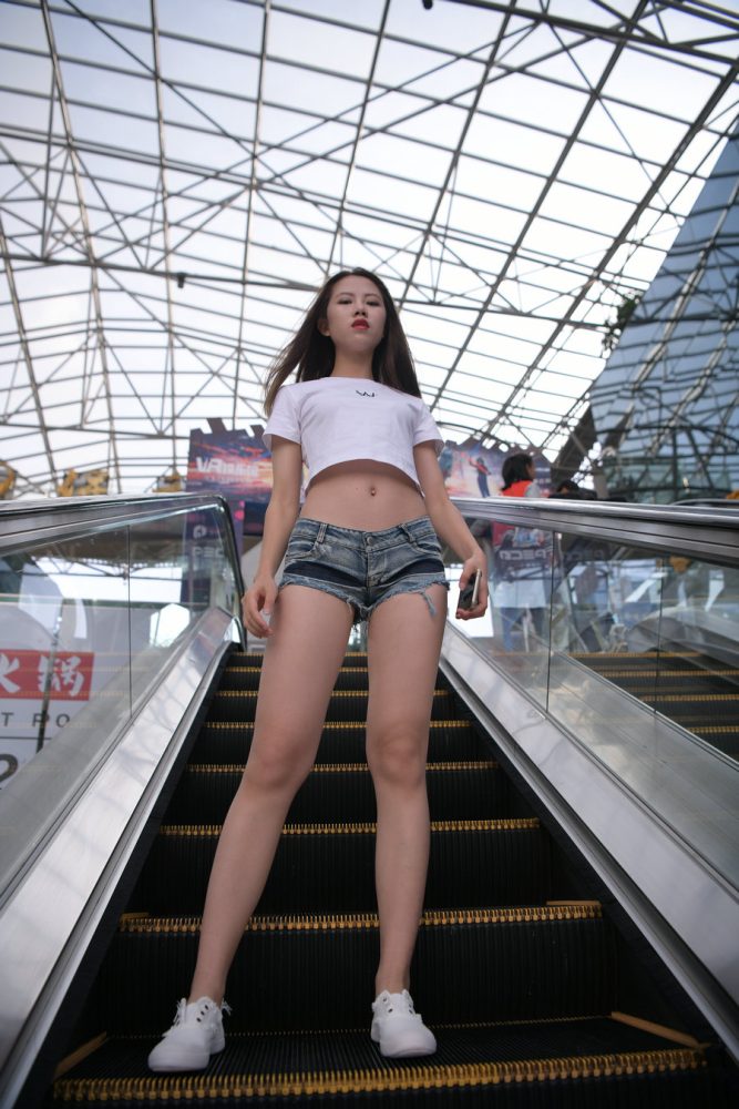J1220 288P8V-10.0GB-靓街拍