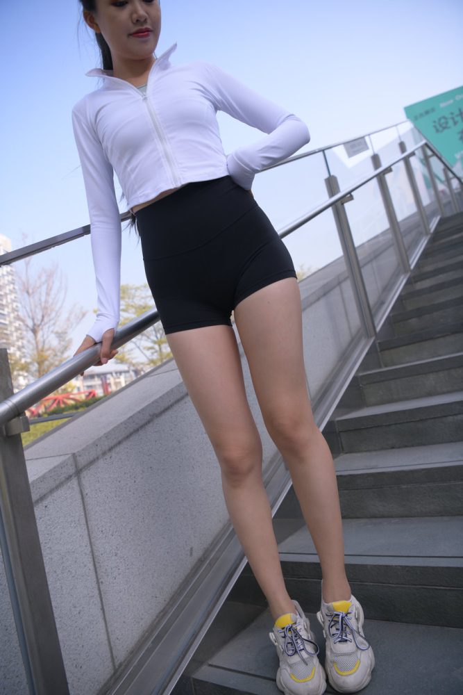 J1460 1222P1V-33.7GB-靓街拍