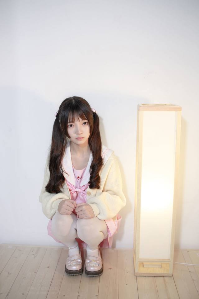 图片[2]-好像有什么心事的白丝双马尾女孩【59P】20022-靓街拍