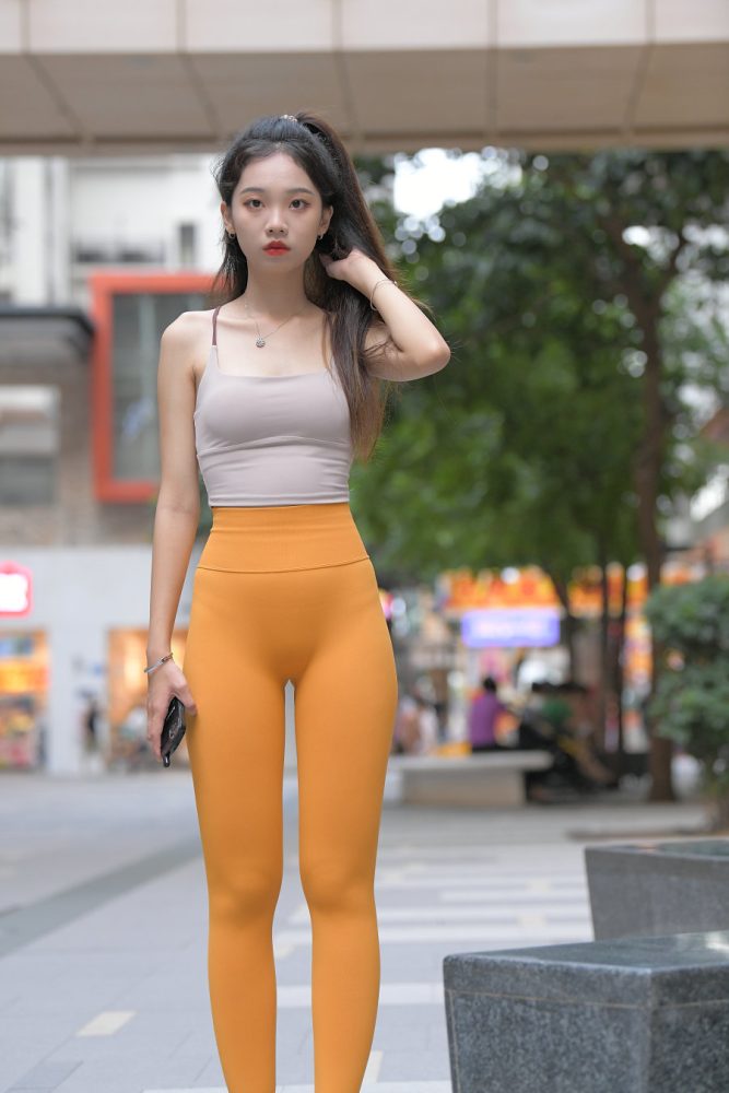 超级可爱的橘黄瑜伽裤女孩J3030 801P1V-28.0GB-靓街拍