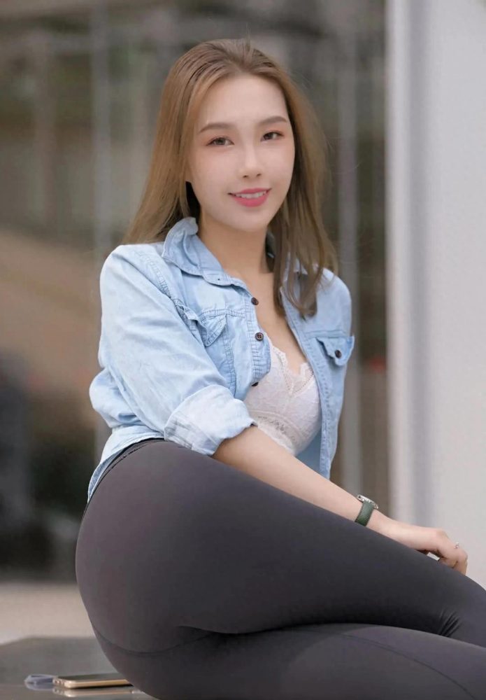 图片[2]-非常漂亮的瑜伽裤女孩J1990 733P1V-27.9GB-靓街拍