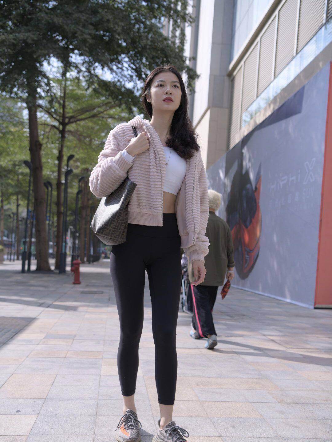 图片[2]-逛街的紧身瑜伽裤女孩 J1455 411P2V-26.6GB-靓街拍