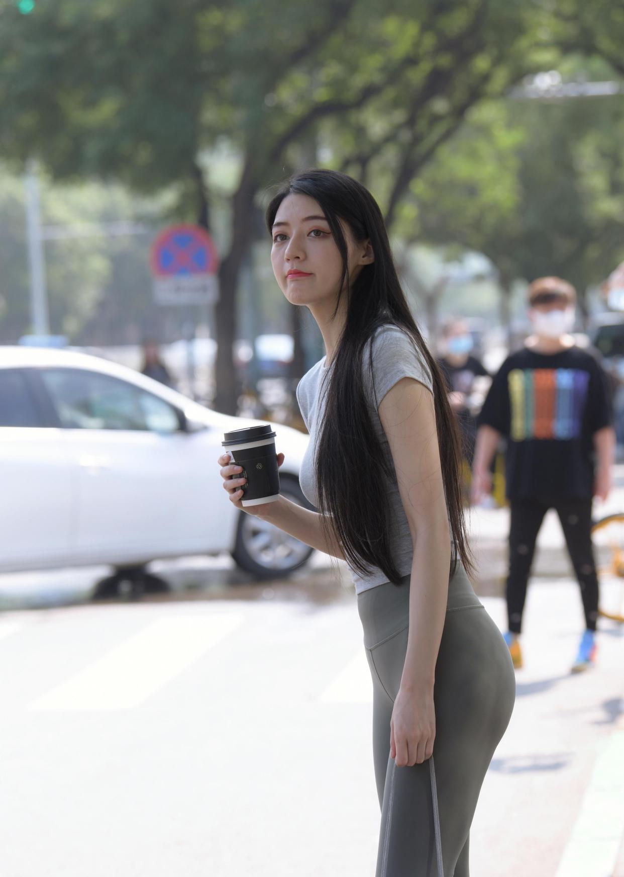 图片[3]-在外面逛街的瑜伽裤女孩J2240 449P1V-16.7GB-靓街拍