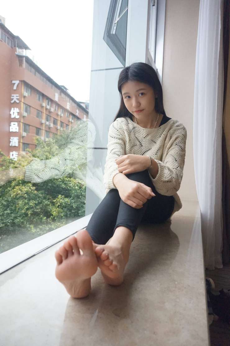 图片[3]-眼神很清澈的赤脚女孩【59P】20020-靓街拍