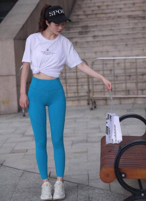 图片[3]-蓝色瑜伽裤阳光女孩J2095 611P1V-21.8GB-靓街拍