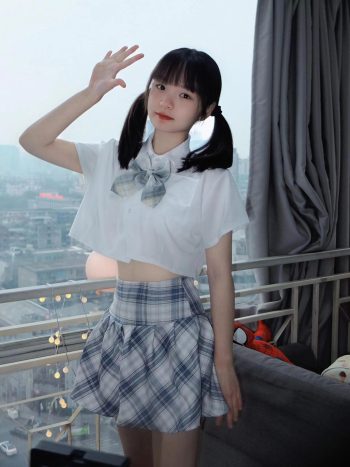 图片[6]-网格丝袜的清纯双马尾小姑娘-靓街拍