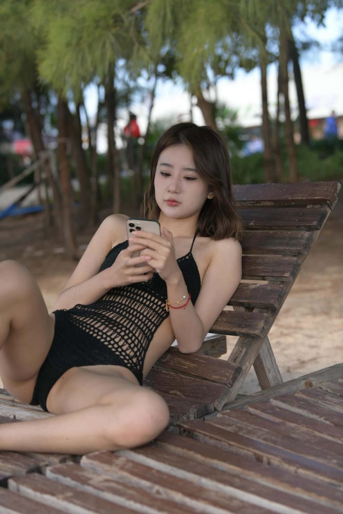海边度假的黑色泳装少女【445P】QB7080-靓街拍