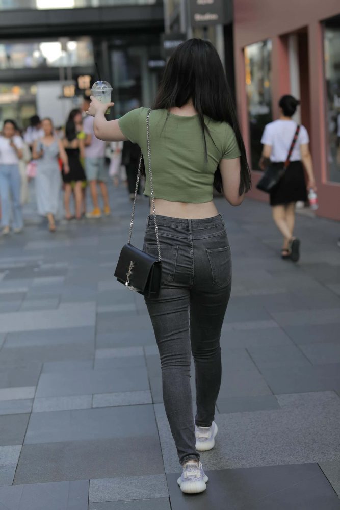 甜美靓丽牛仔裤女孩 【106P】J4144-靓街拍