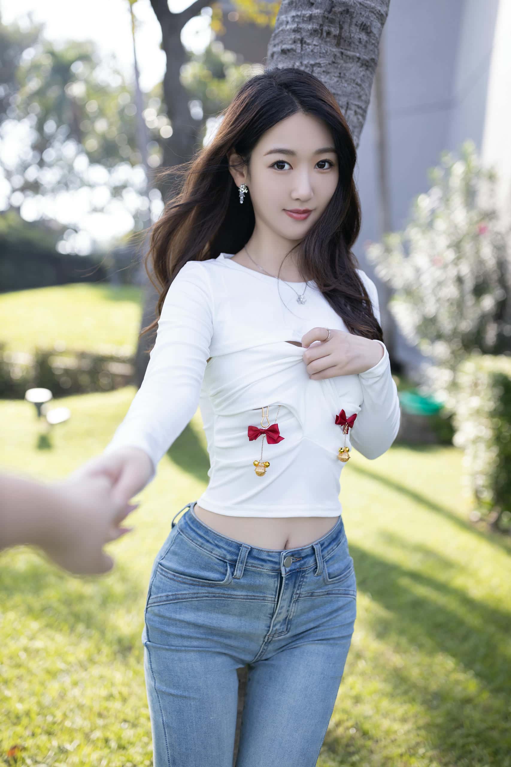 图片[4]-唐安琪 – 户外牛仔裤写真 【40P】P25226-靓街拍