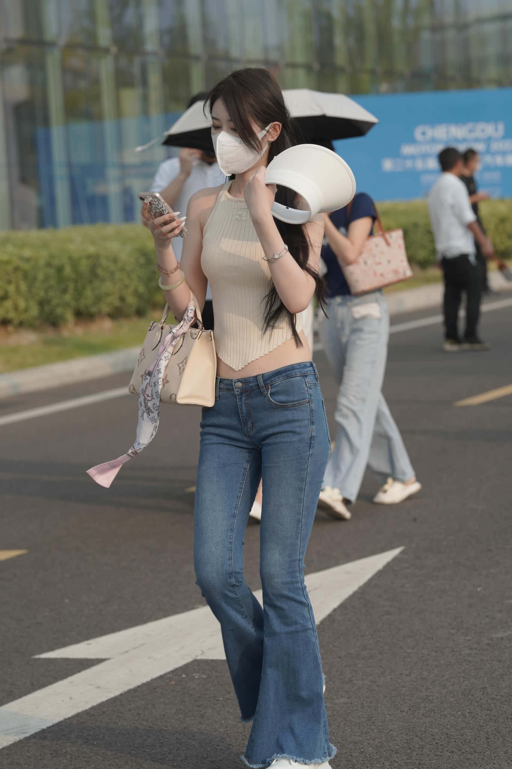 图片[2]-清纯喇叭牛仔裤女孩 【79P】J3591-靓街拍
